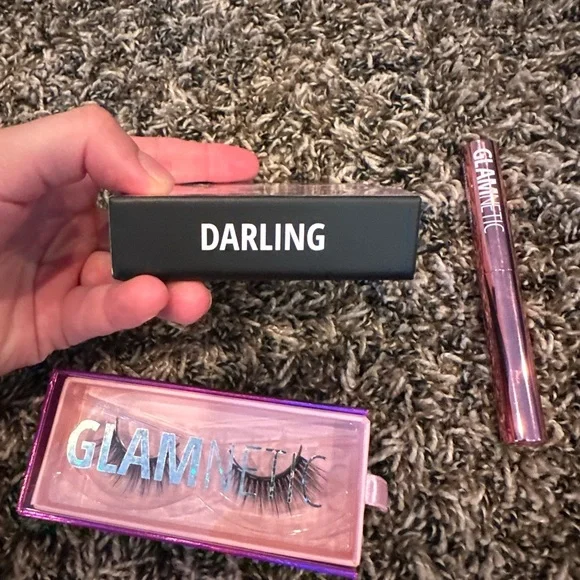 Glamnetic Black Magnetic Lashes Set - Picture 3 of 3